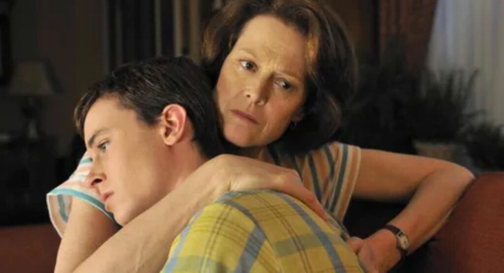 Moments a Mother and Son Share That Words Alone Can’t Describe
