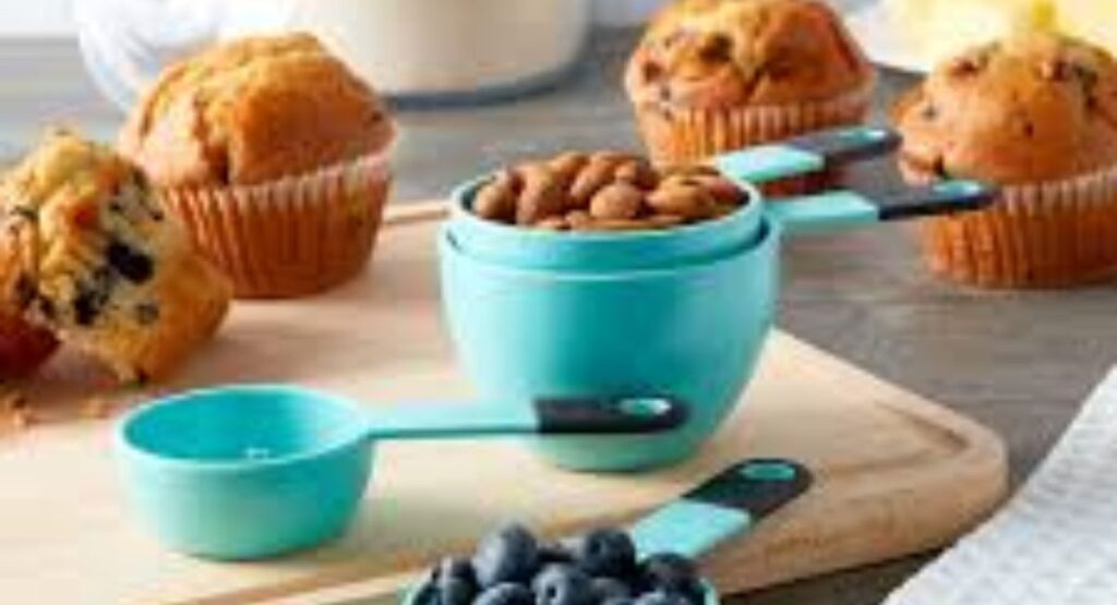 Step-by-Step Guide to Using Meal Measuring Cups
