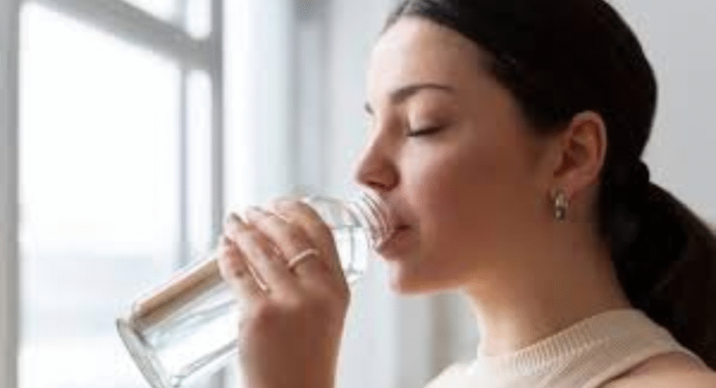 The Trick to Drinking Water During Meals—Take Small Sips