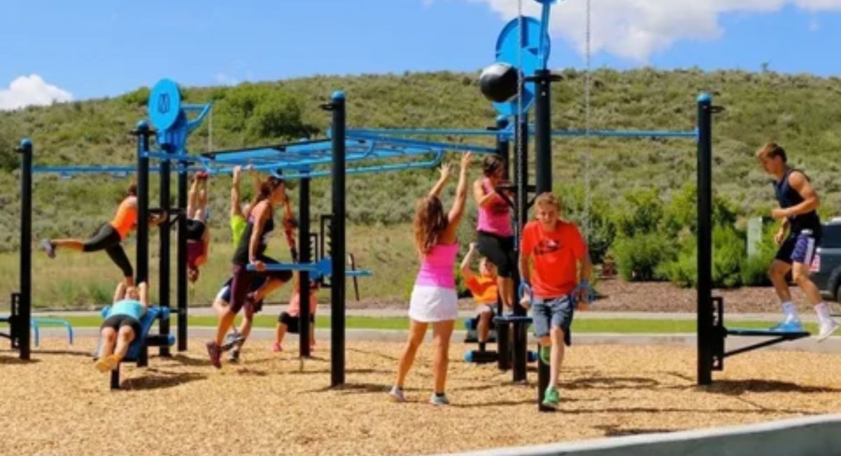 outdoor-workout-equipment